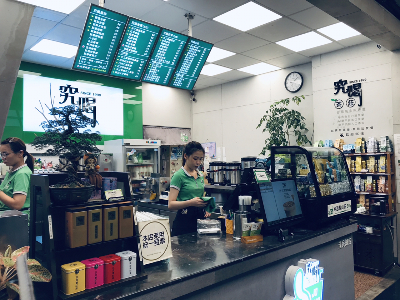 明亮舒適的工作環境