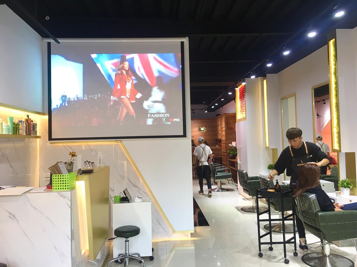 萊恩髮型旗艦店相關照片5