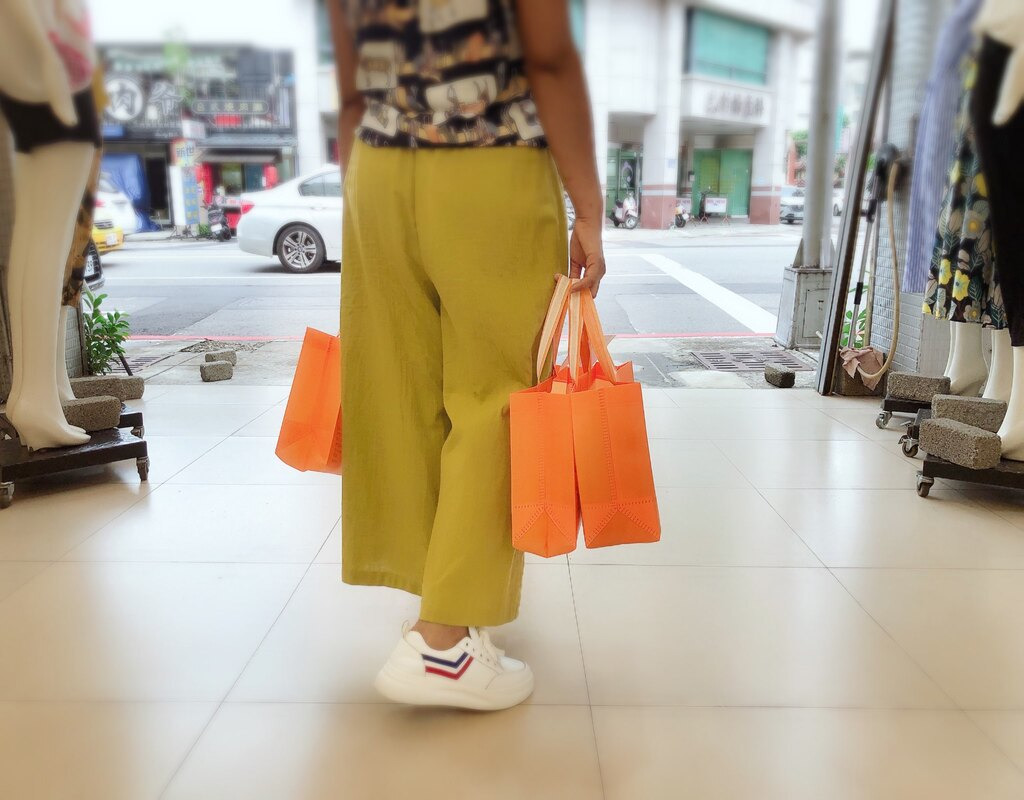 閃亮精品國際有限公司相關照片9