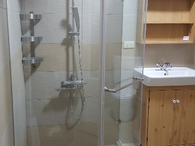 淋浴拉門及衛浴設備安裝