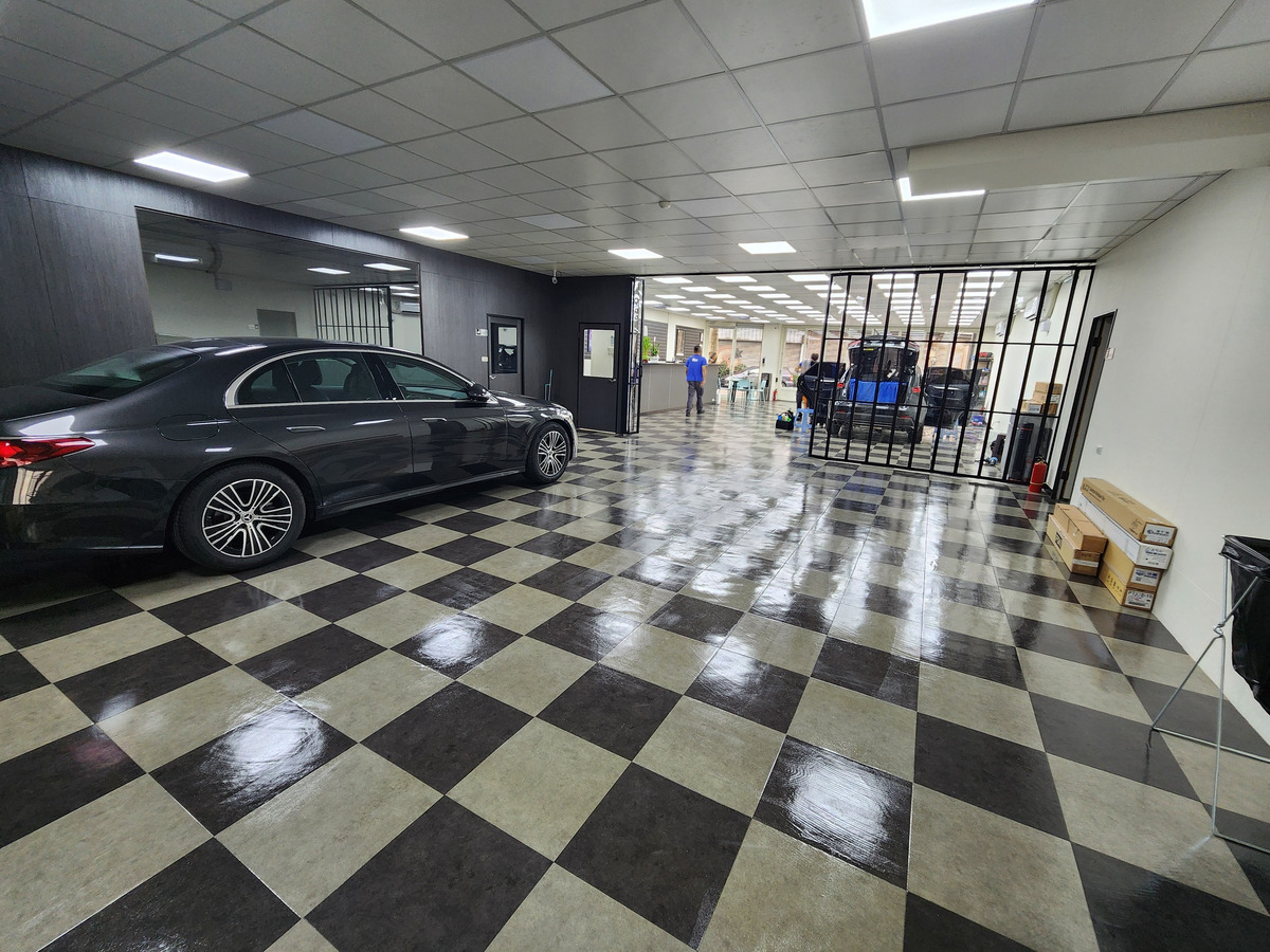 名暘隔熱紙專業施工中心(名暘汽車精品行)相關照片4