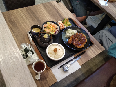 羅勒雞腿定食