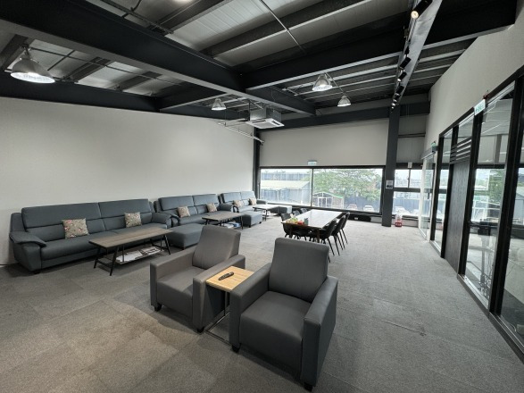 杰運汽車股份有限公司相關照片3