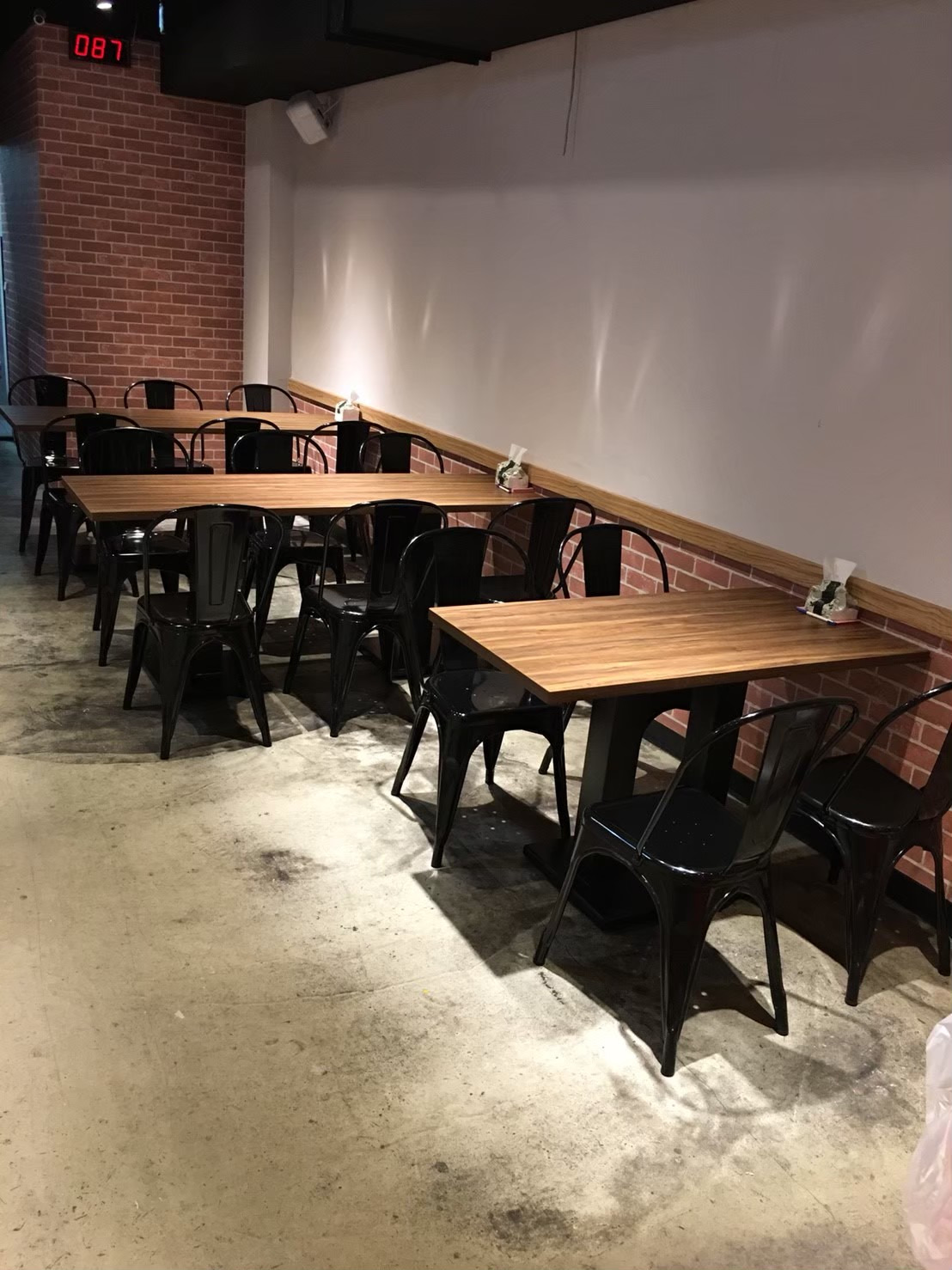 大汗麻辣鴨血臭豆腐(子婷餐館/政大店)相關照片1