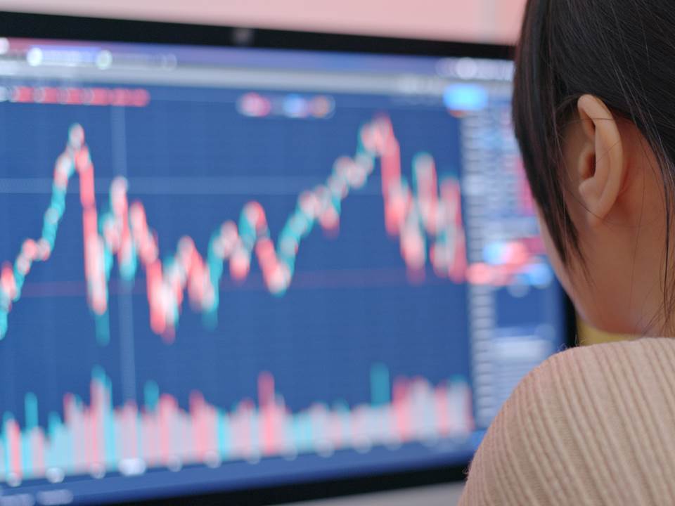 台股上萬五想進場？1公式秒算出投資前，你該準備多少錢