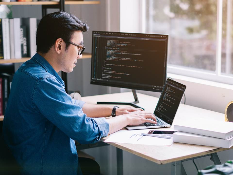 40歲工程師還有本錢轉職嗎？直到這句話道破他的猶豫