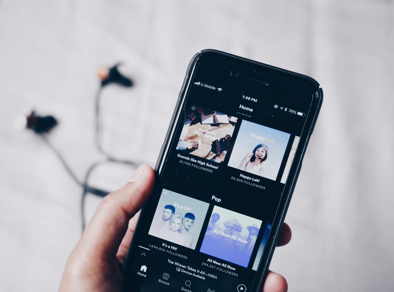 讓音樂當背景滿足上班族一天的日常動力！