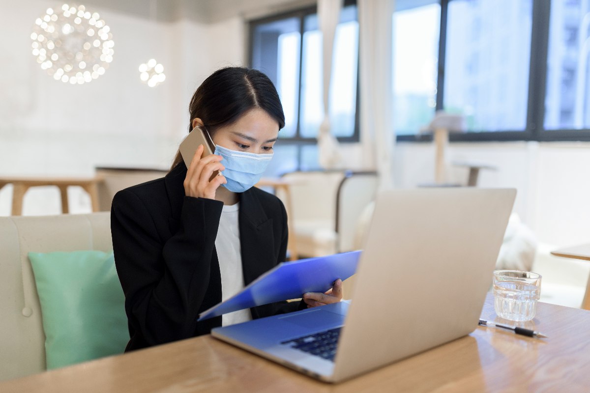 疫情高峰還沒到？雇主人資該如何因應並做好防疫管理？