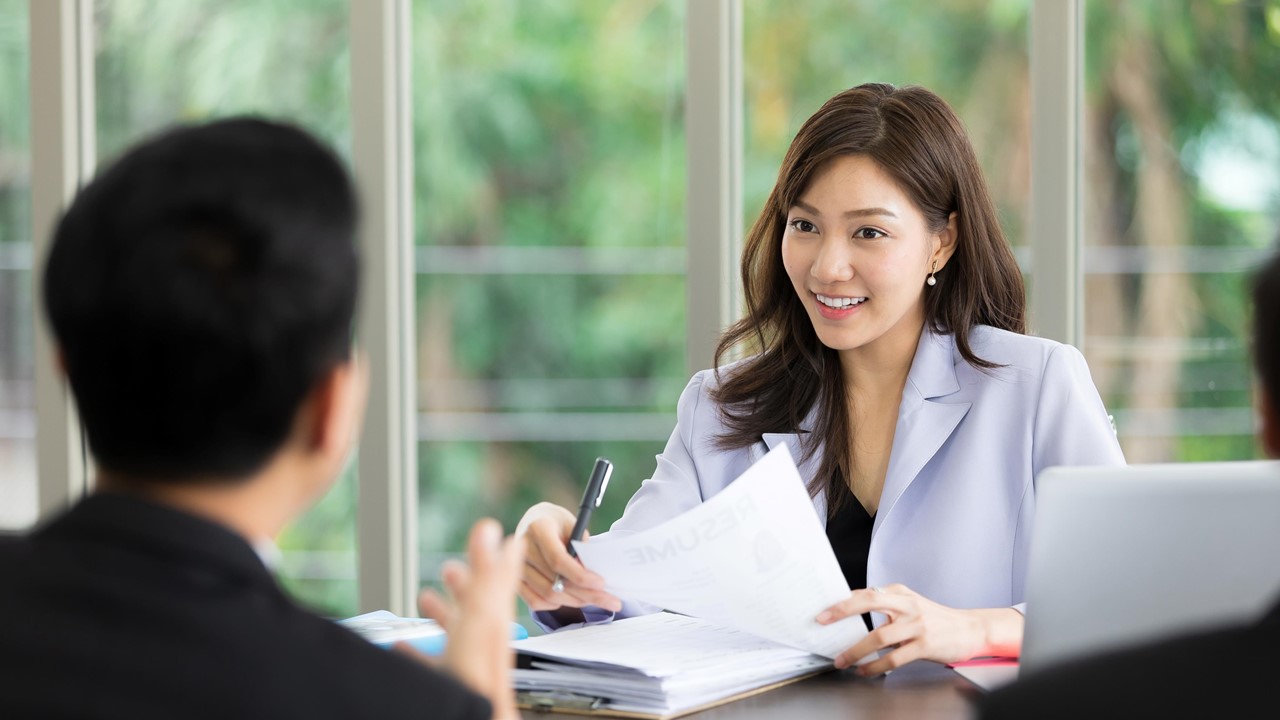 轉職薪水比預期低，如何開口爭取？加薪小心機讓你一次談到位