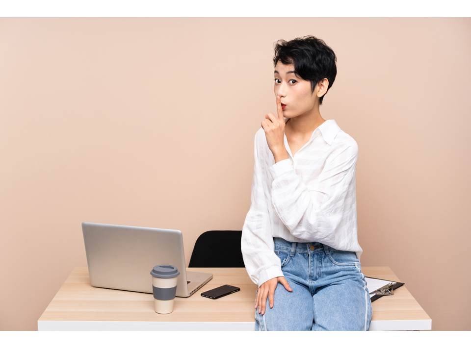 為何「少說話，多做事」可能是一個最差的職場建議？