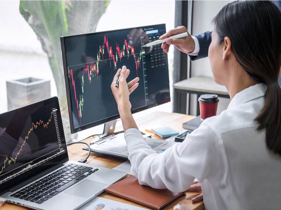 散戶買股為何總是賠？16個正確投資心態，讓你避開風險穩穩賺