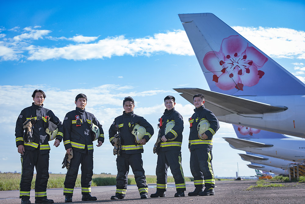 桃園機場募新血「航空消防員」，文組理組都歡迎！過來人分享：別為自己設限