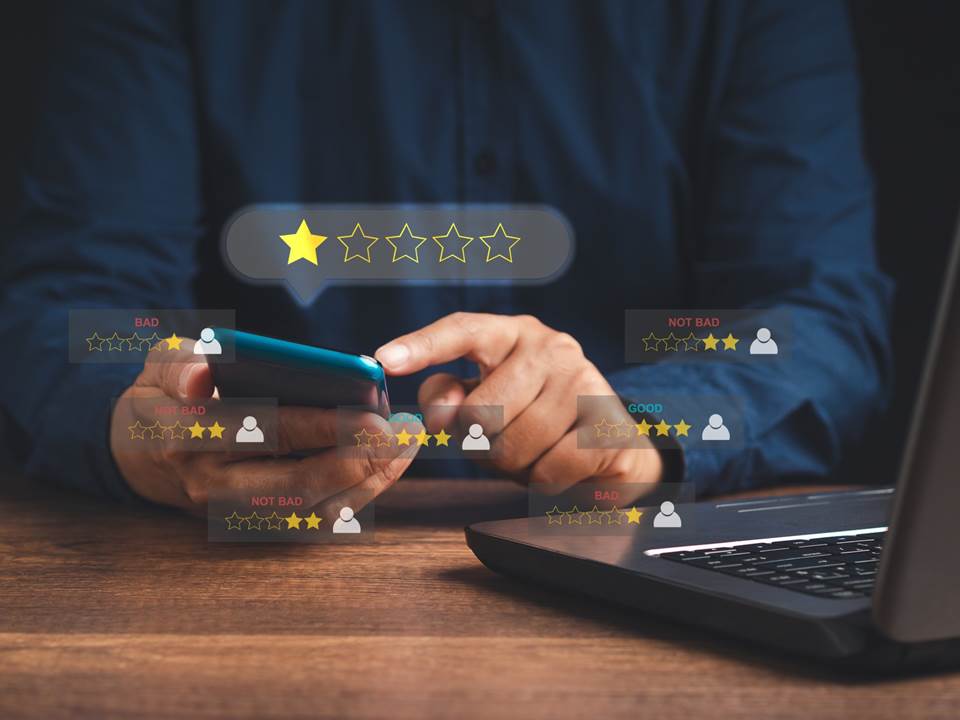 亂留一星評論會被告嗎？他吃完飯被分手留負評，店家「超幽默回應」網大讚