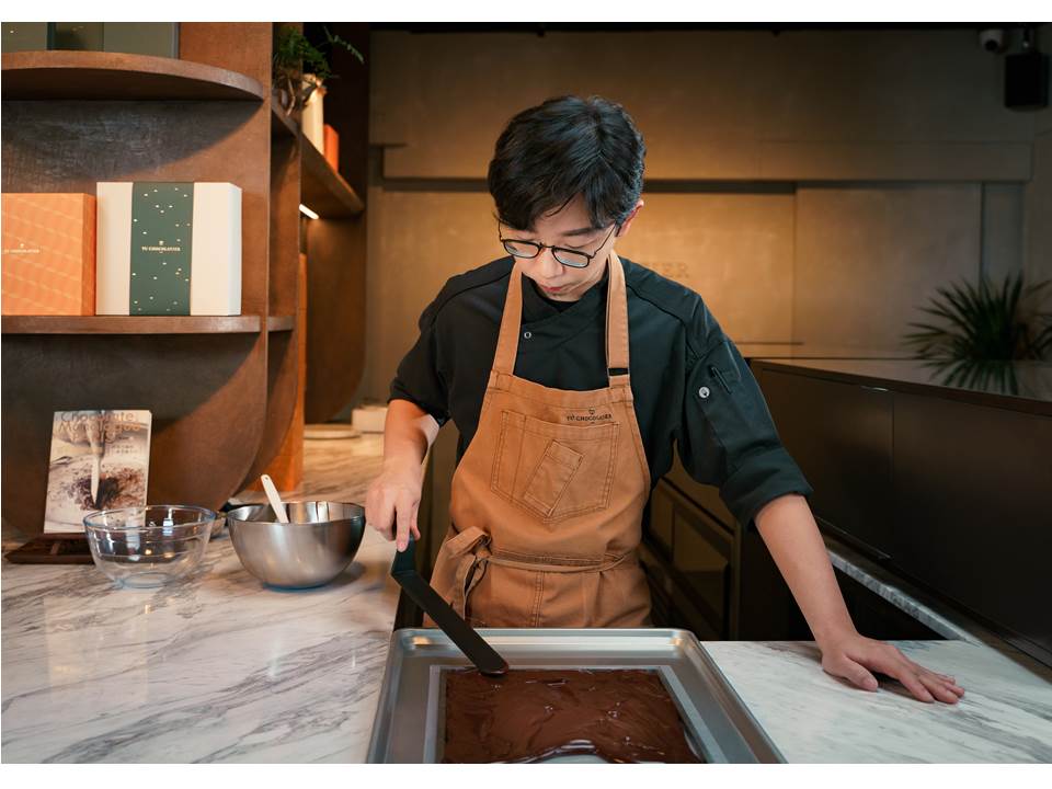 Yu Chocolatier‧畬室創辦人畬軒在學生時代就開啟對巧克力製作的興趣