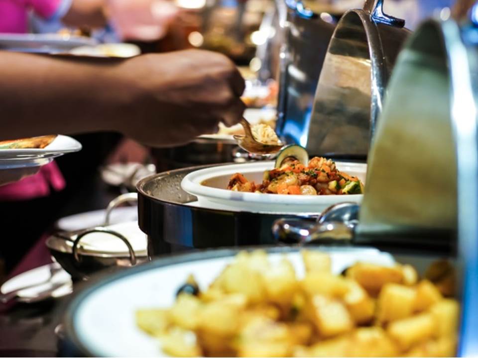 營收創新高，餐飲業復甦了嗎？調查：「降低食材成本」是餐飲業者近期首要課題