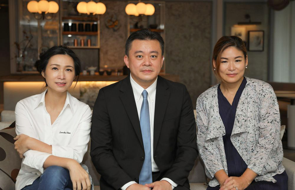 寶元紀總經理蔡明倫 (中)、亞洲最佳女主廚陳嵐舒 (左)、室內設計師 Lillian Wu (右)。