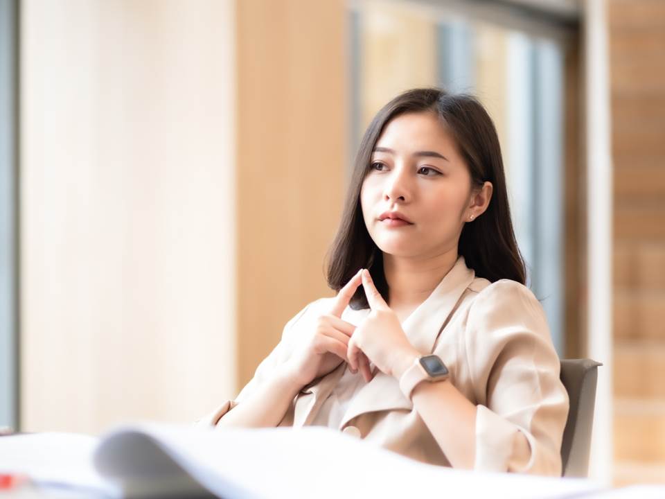 到職後才發現工作與預期不符，該馬上閃人嗎？決定是否離職的關鍵因素曝光