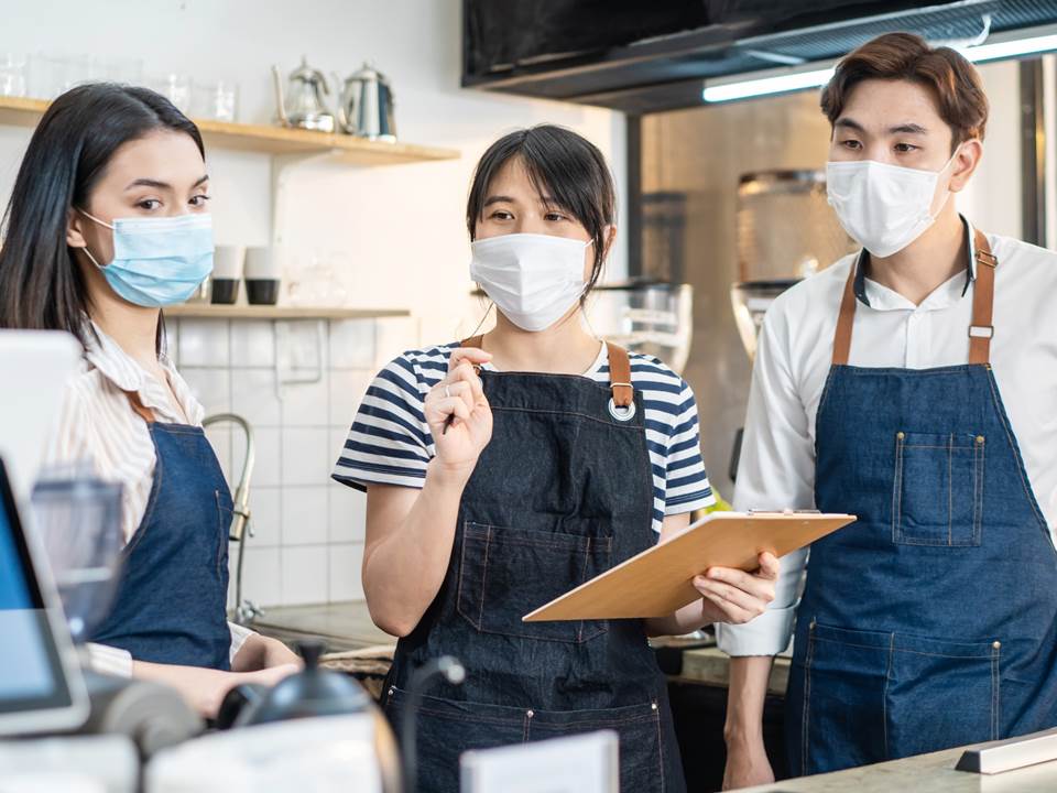 履歷看到頂大生一律拒收？想找餐飲工作不用大學學歷？餐飲老闆這樣說