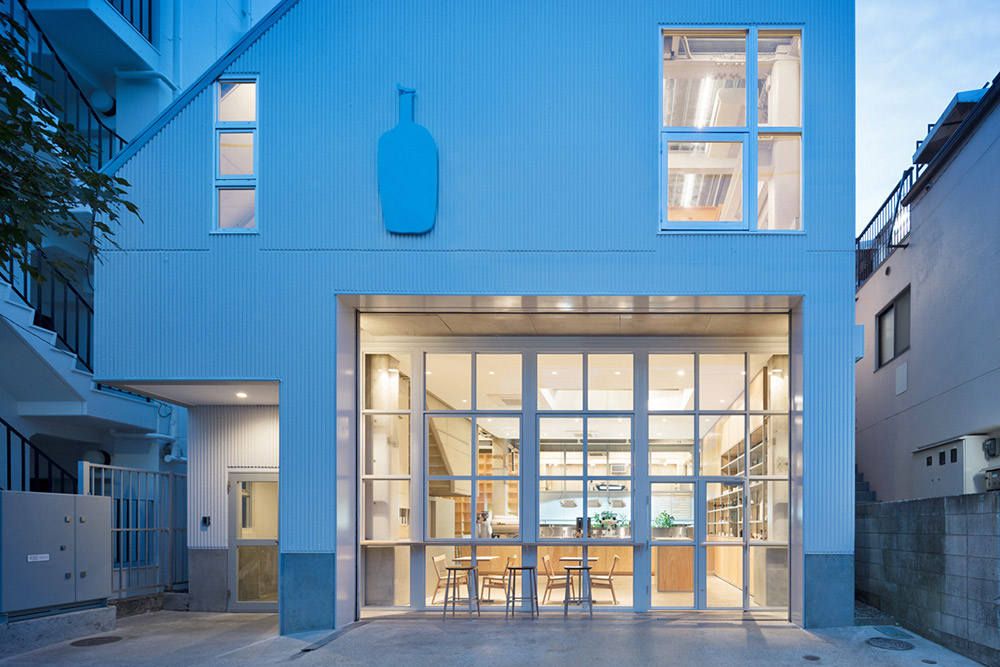 Blue Bottle Coffee 東京中目黑店。