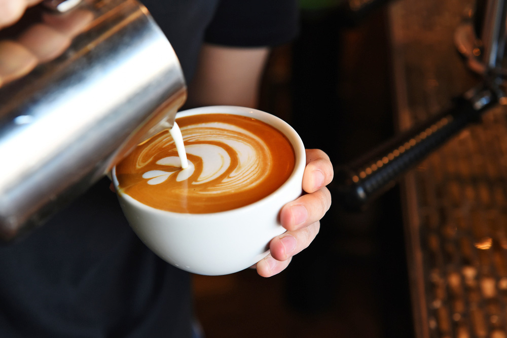 咖啡師 Barista 超帥氣！但想在咖啡店工作，這3件事情你一定要知道