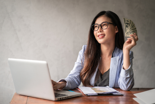 如何談加薪不被打槍？專家傳授2招實戰談判技巧讓老闆都買單