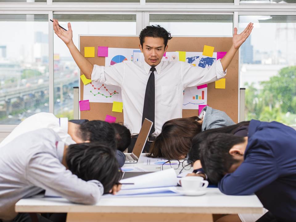 總是把時間浪費在開會上？2秘訣教你如何靠「82法則」提升工作效率