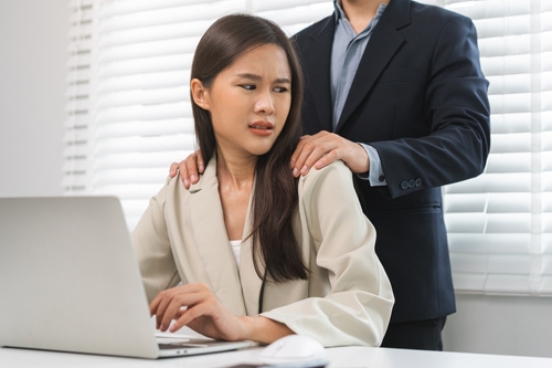 職場性騷擾連環爆！僅2成員工敢申訴，雇主「責無旁貸」該做哪些事？