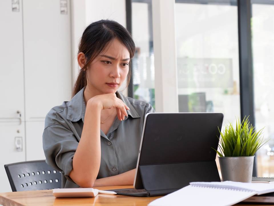 為何別人總是過得比我好？想跳脫情緒負向循環，2步驟幫你停止「比較心態」！