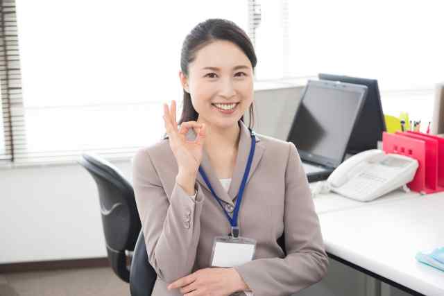 輕鬆掌握OL穿搭，4大原則幫你展現優雅和專業