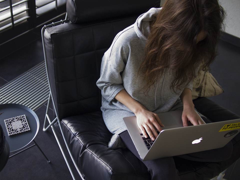 上班族不可輕忽！小心3壞習慣讓你成為大腸癌高風險群