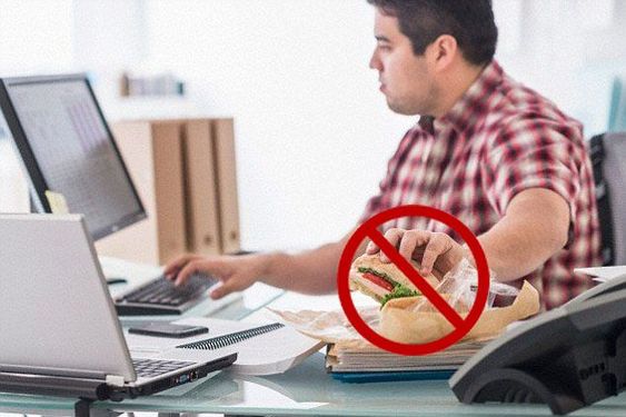 瘦不下來是正常的，都是辦公室零食櫃惹得禍，再以為免費就拿，你恐怕...