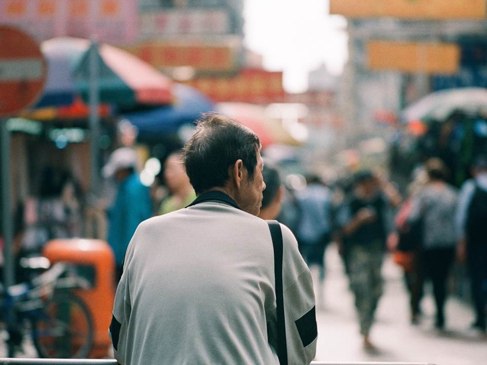 歧視銀髮族就業最高罰150萬！新法上路雇主最該留意這3點