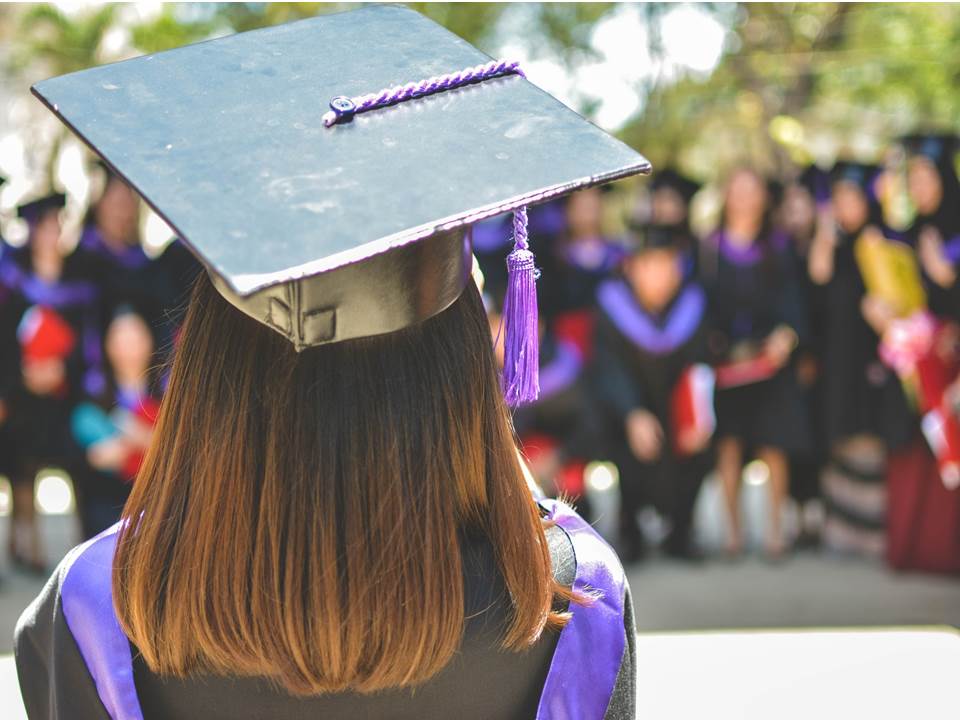 一畢業起薪就48K最吸金！近5年大學生最好找工作科系出爐