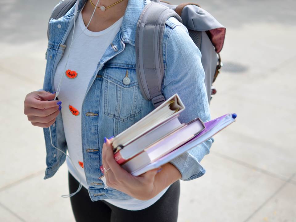 頂大文組畢業慘領30K！文科生的你別忘了還有2優勢可掌握