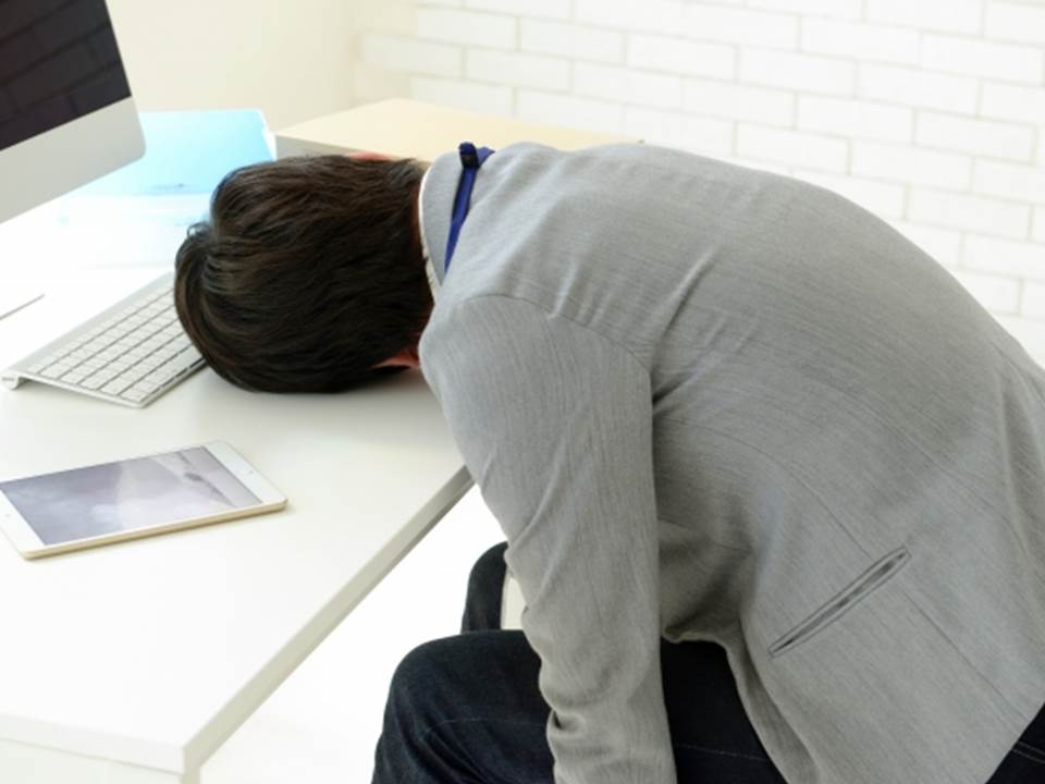 職場上受委屈只能忍氣吞聲?中年主管揭辛酸生存之道 職場上受委屈只能忍氣吞聲?中年主管揭辛酸生存之道
