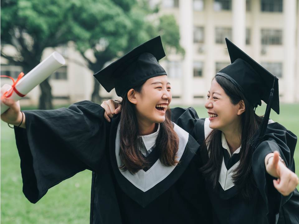 網狂推讀這科系不會失業！最有前途科系真如想像中美好？