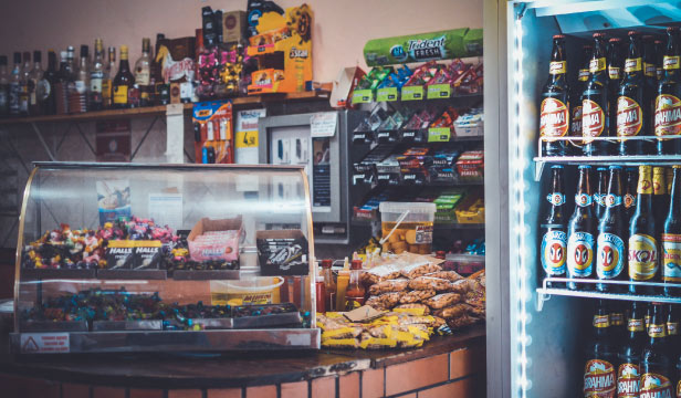 徵工讀生加「條件」 ，小吃飲料店遭罰10萬？