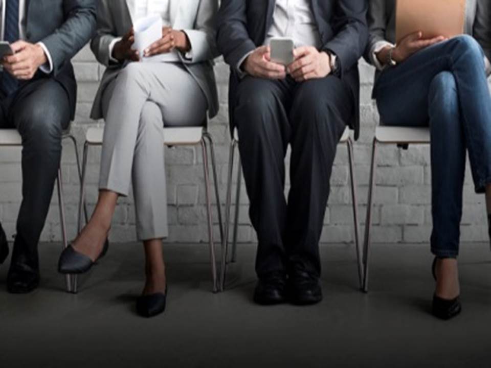 拒絕被新鮮人搶走飯碗！職場老鳥如何凸顯轉職優勢？