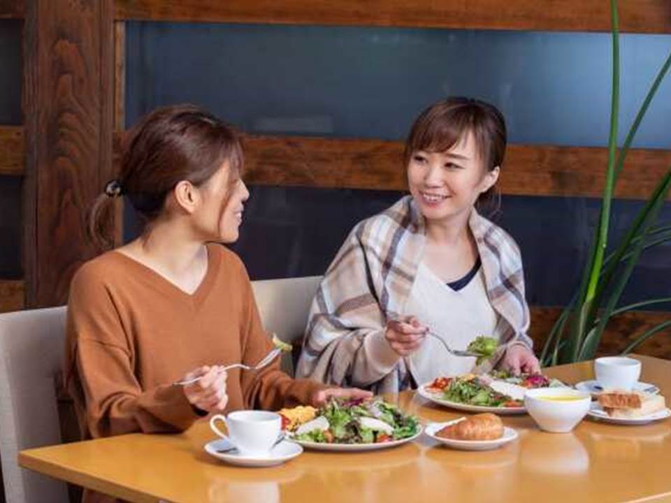 和主管吃飯超怕沒話聊?聰明的你面對「午餐交流」該這樣做 和主管吃飯超怕沒話聊?聰明的你面對「午餐交流」該這樣做