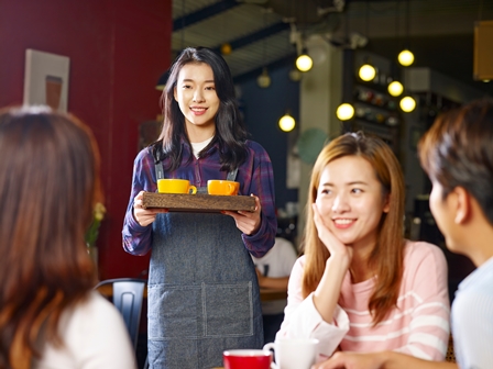 請兼職人員該給時薪還是月薪好?先釐清這3點