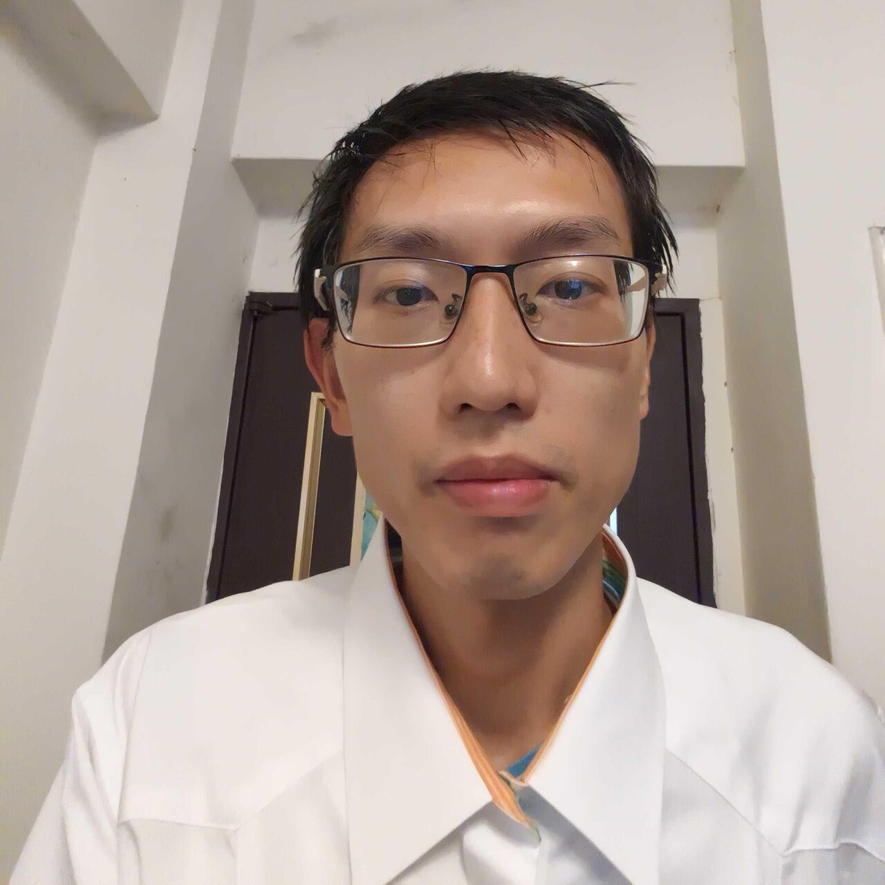 丞彥的大頭照