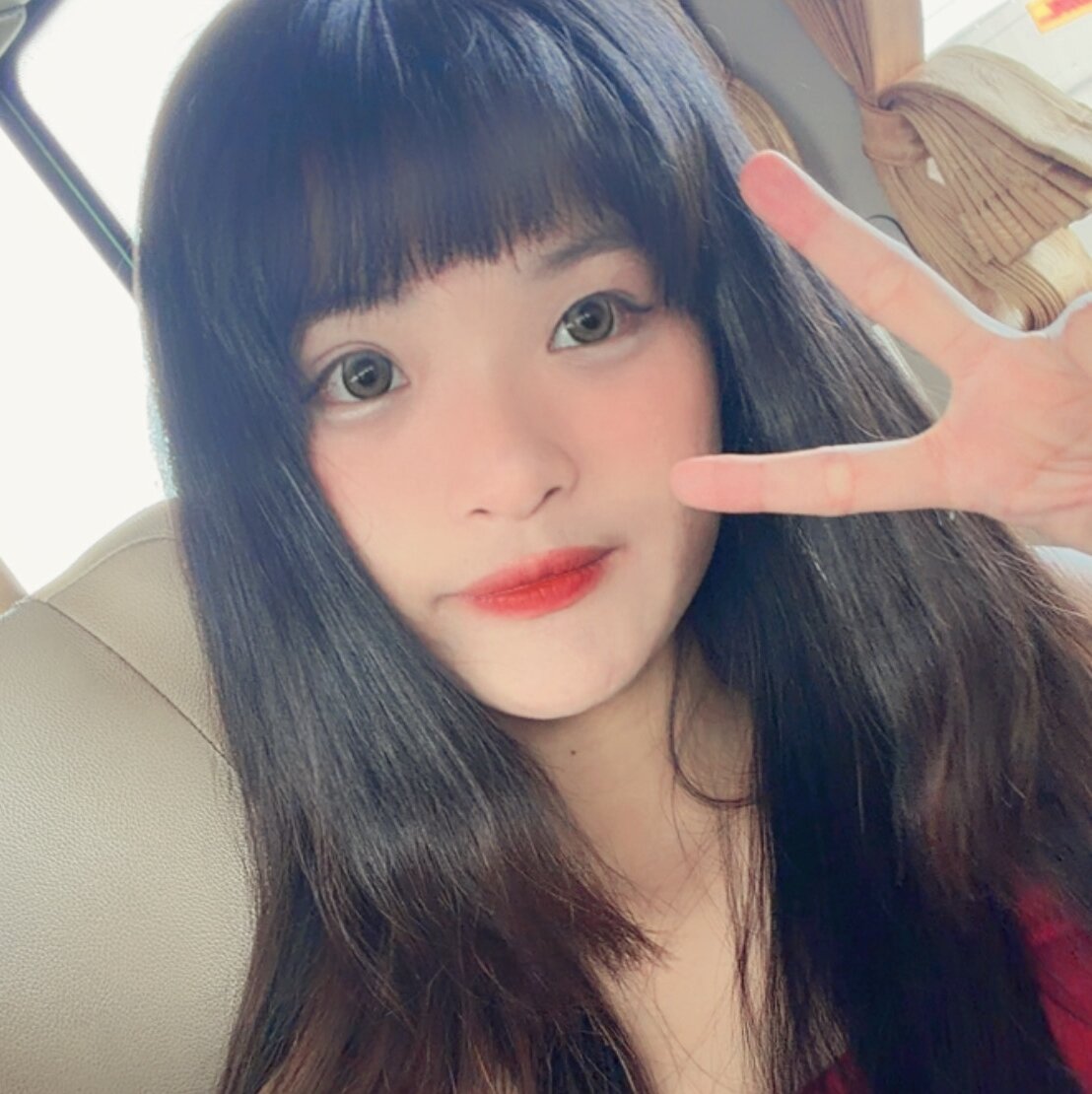 玹雅的大頭照