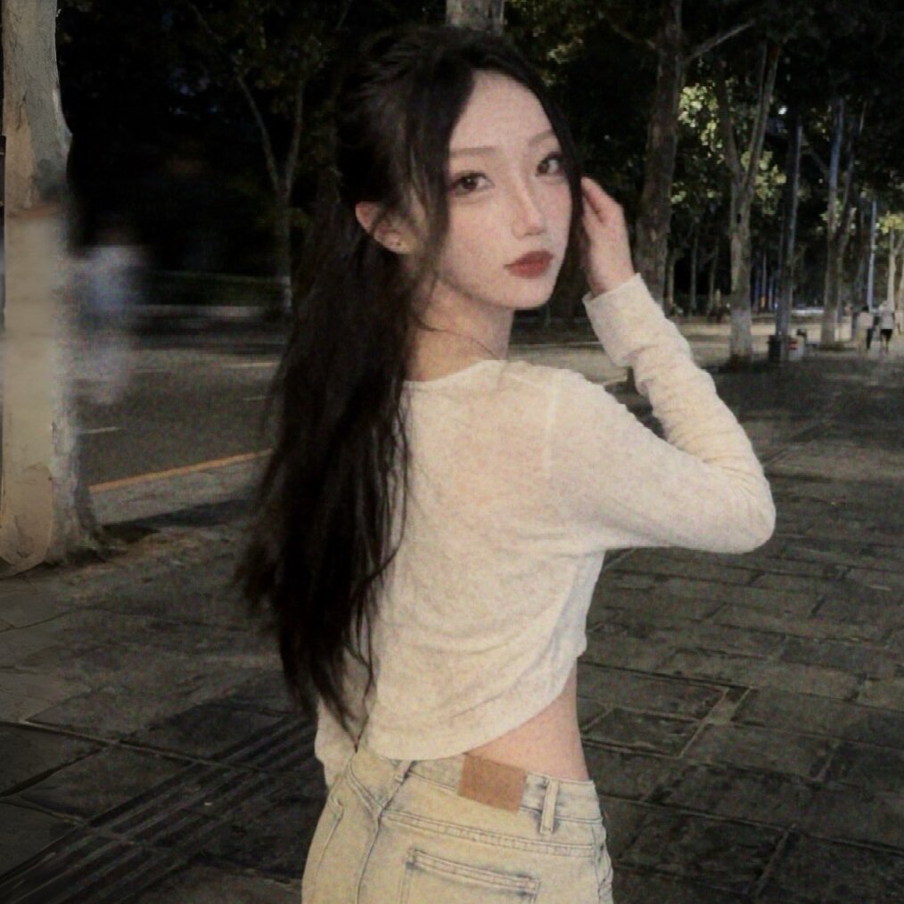 綺綺綺綺的大頭照