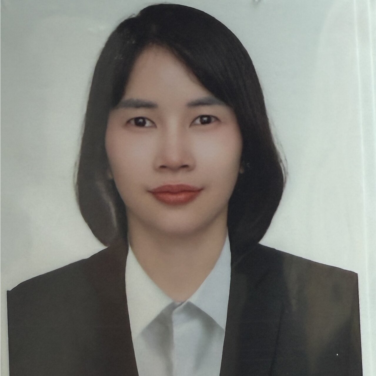 李晴兒的大頭照