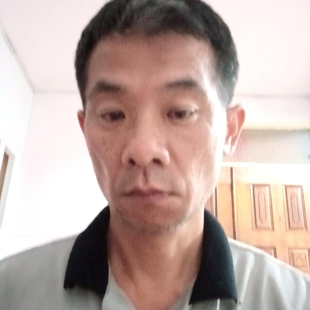 斌誠的大頭照