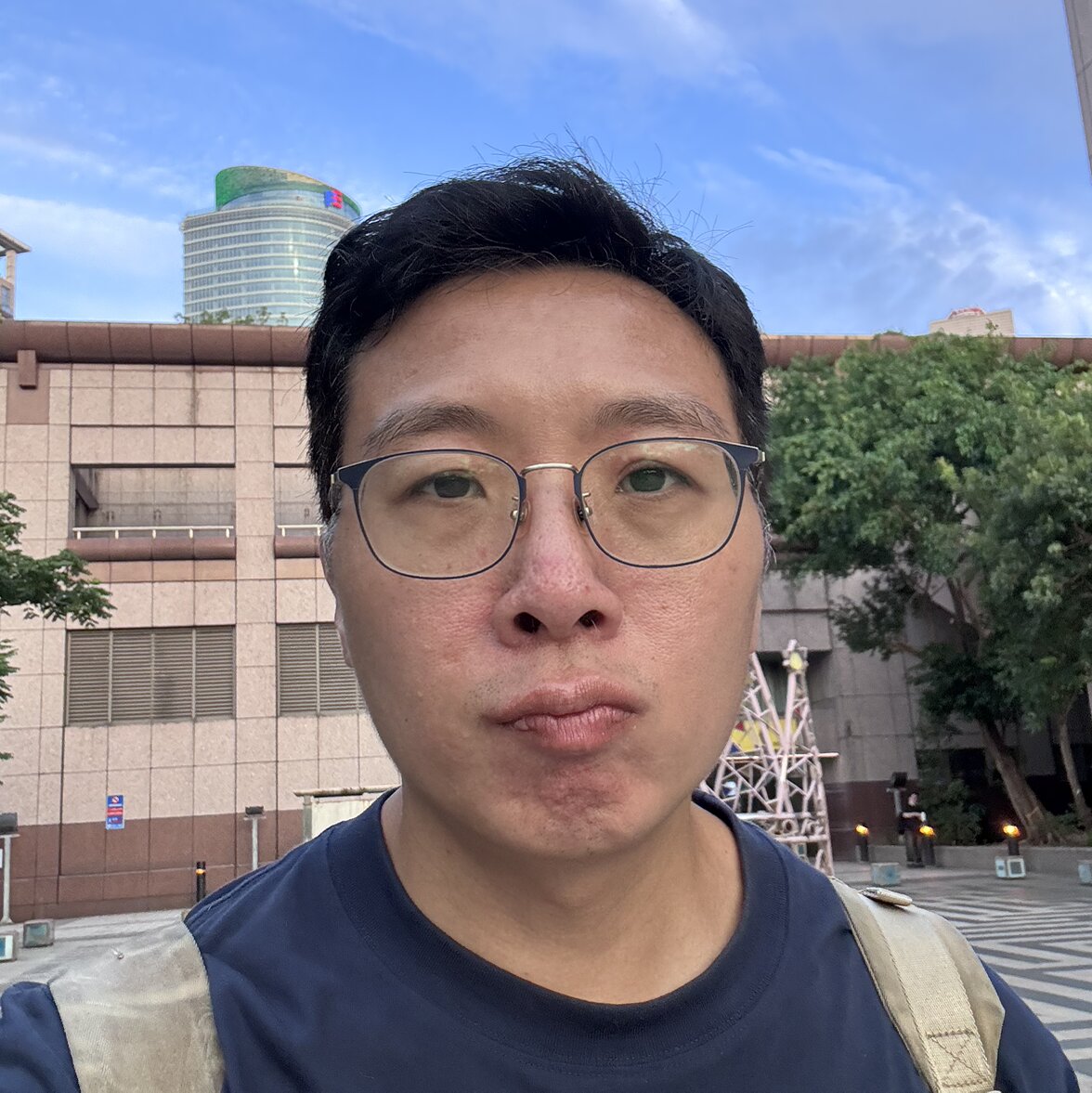 燃燒拿鐵的大頭照