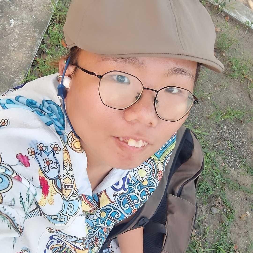 蘩恩的大頭照