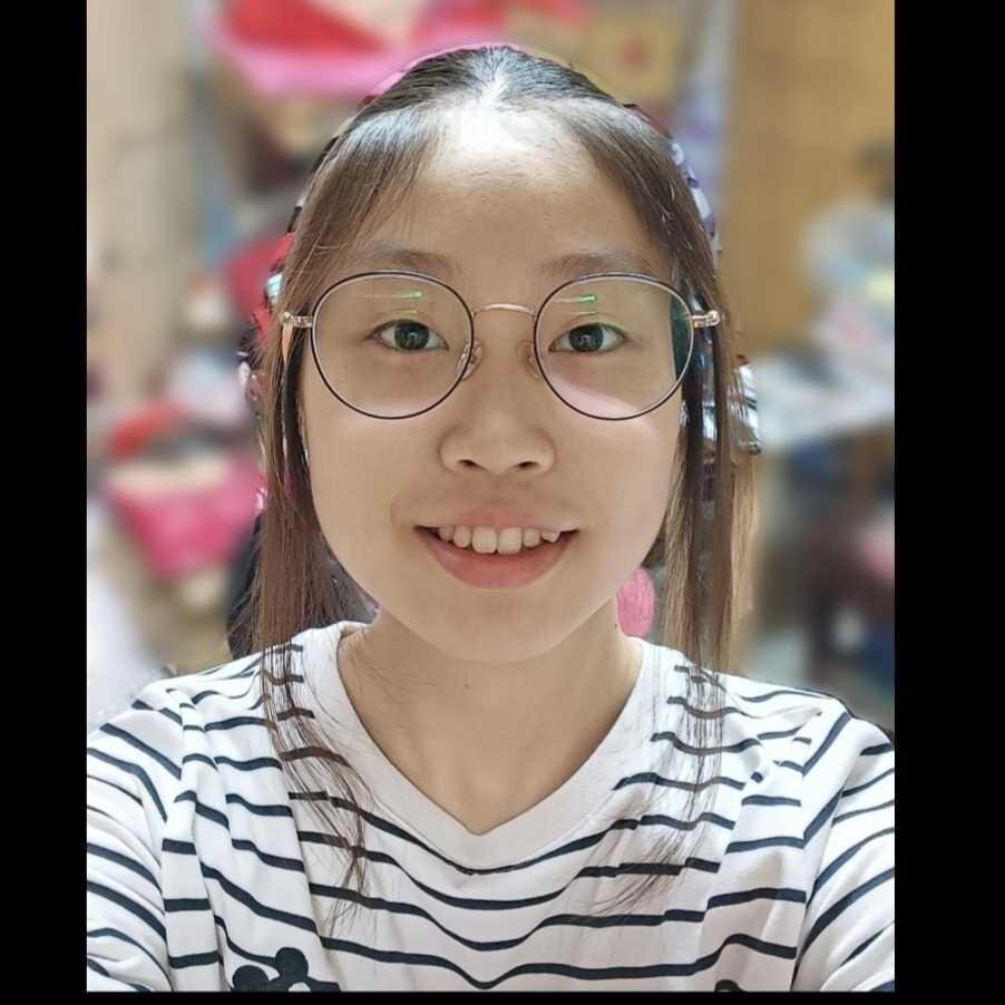 Joy張的大頭照