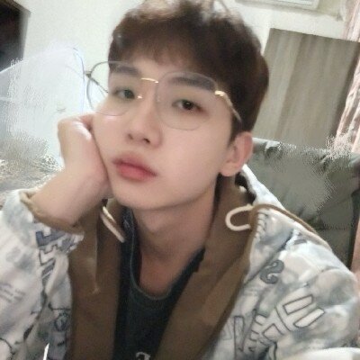 許俊竑的大頭照